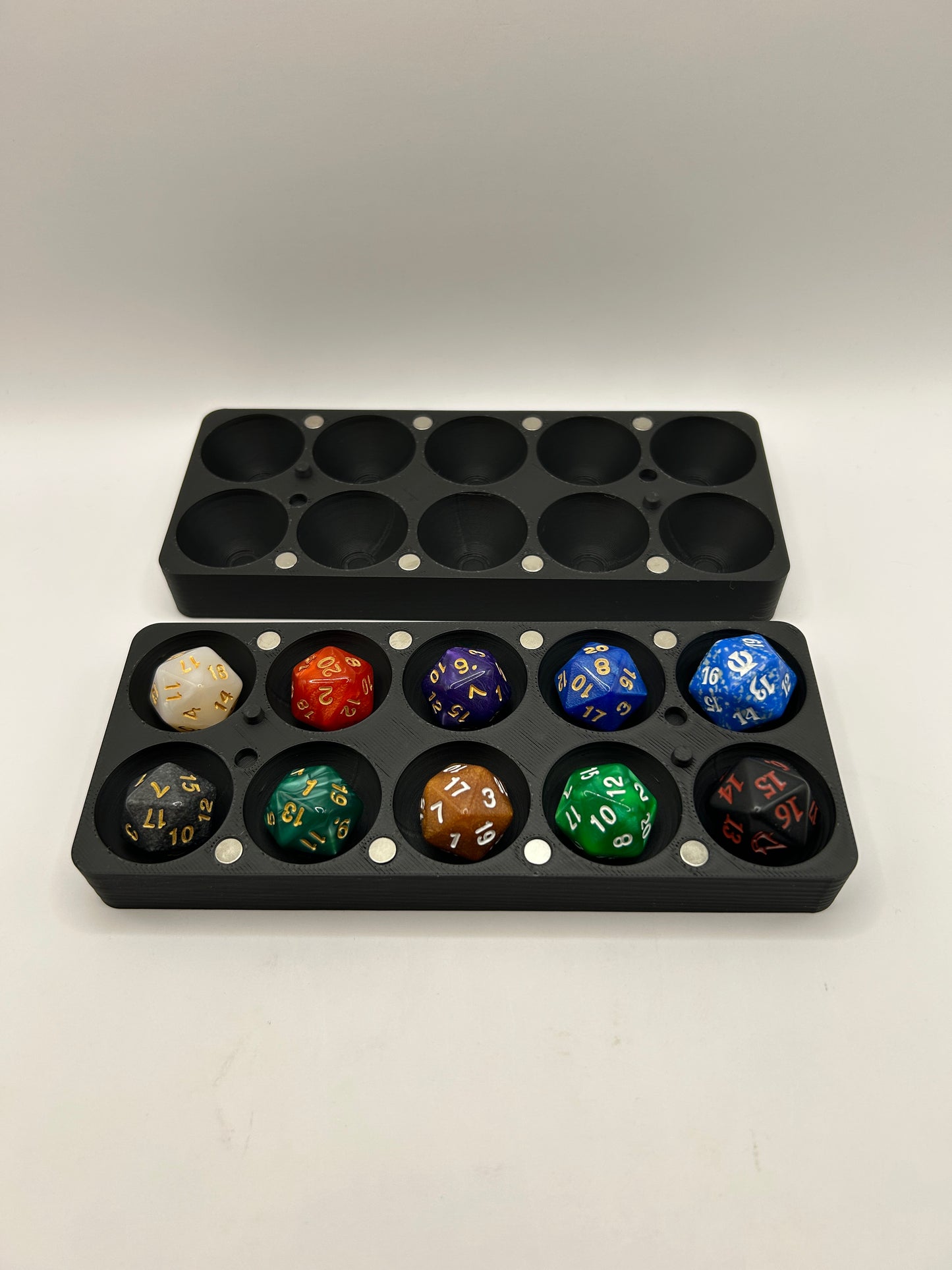 Flat d20 Dice Box - for RPG games, TCG games and all Table top gaming
