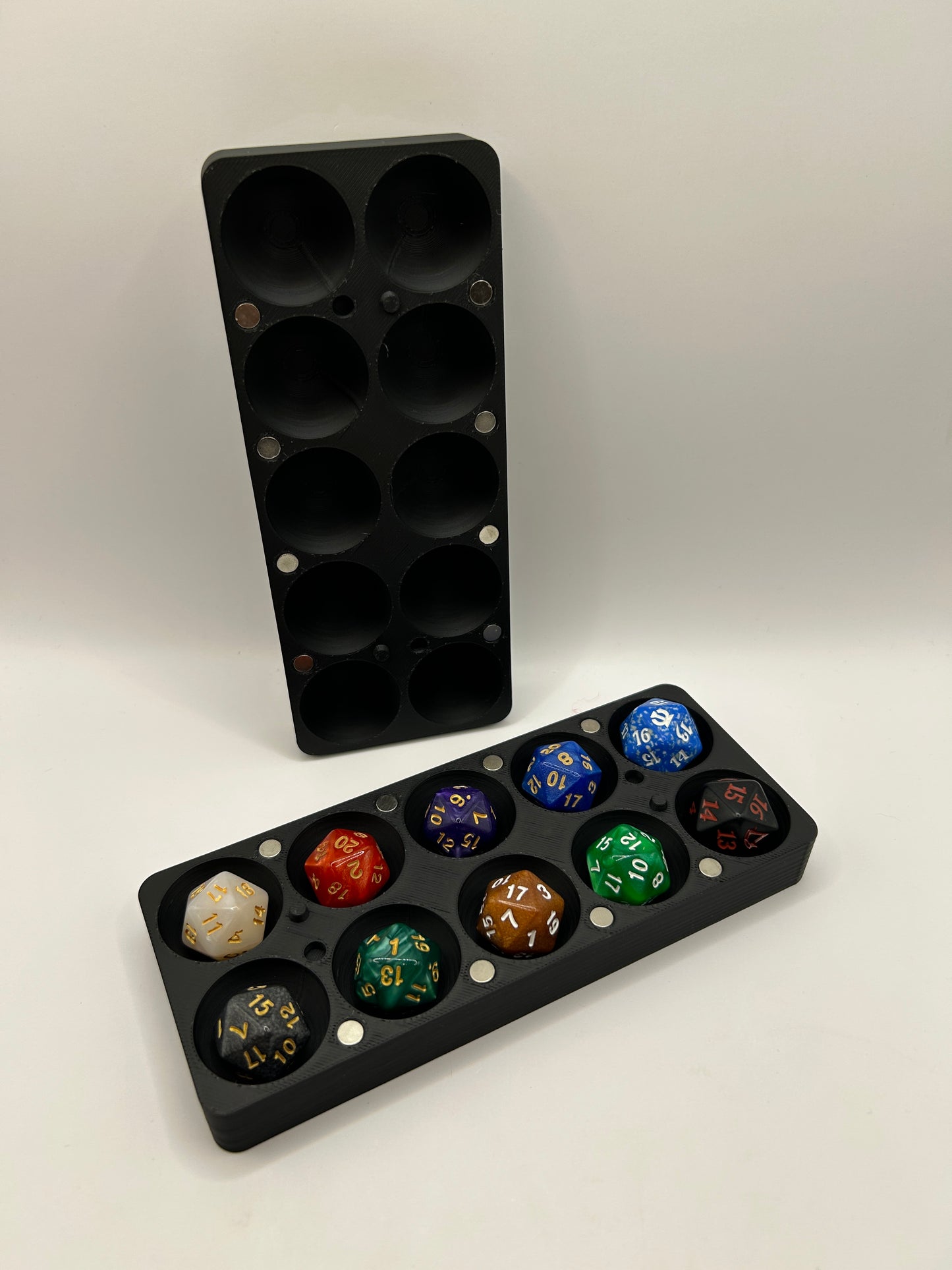 Flat d20 Dice Box - for RPG games, TCG games and all Table top gaming