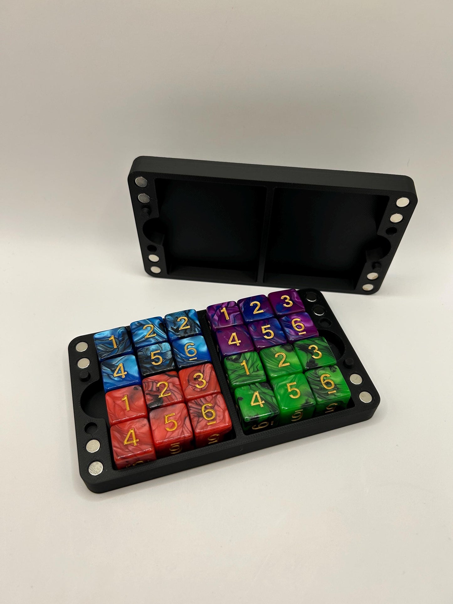 Flat 16mm Dice Box